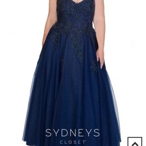 Size 32. Deep midnight blue party / prom dress.